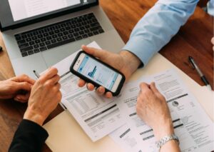 que hace un asesor financiero